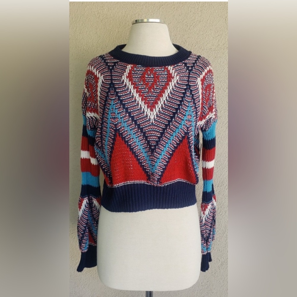 Colorful Geometric Pattern Crop Sweater - Picture 2 of 3